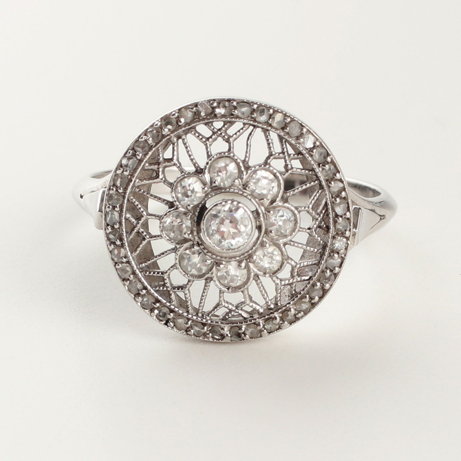 Ring, um 1930-40, 18 K WG