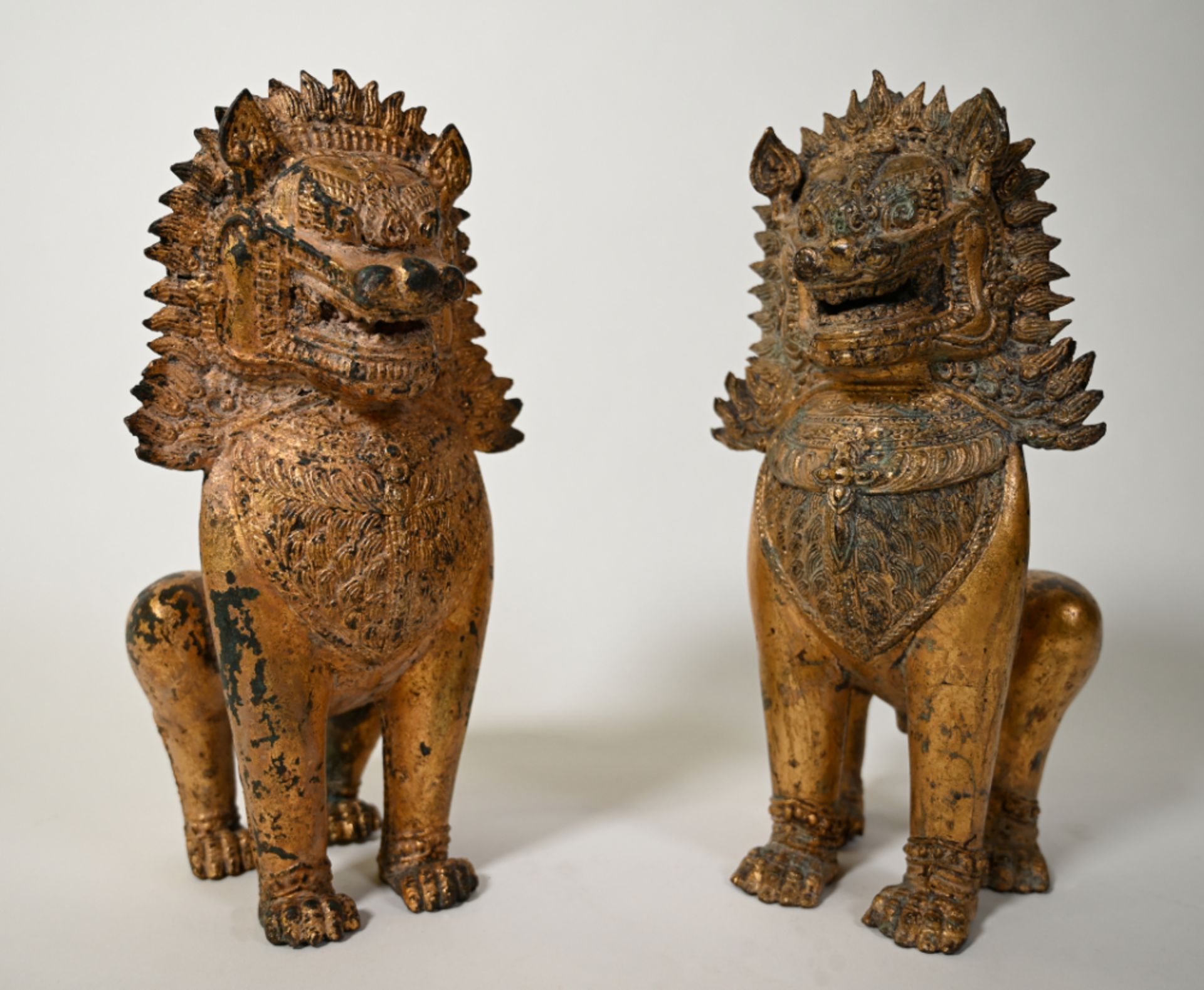 Zwei Wächter-Löwen, Südostasien
