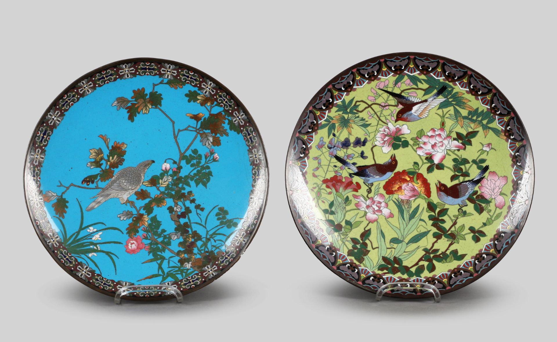 Paar Teller, Japan, Meiji, Cloisonné