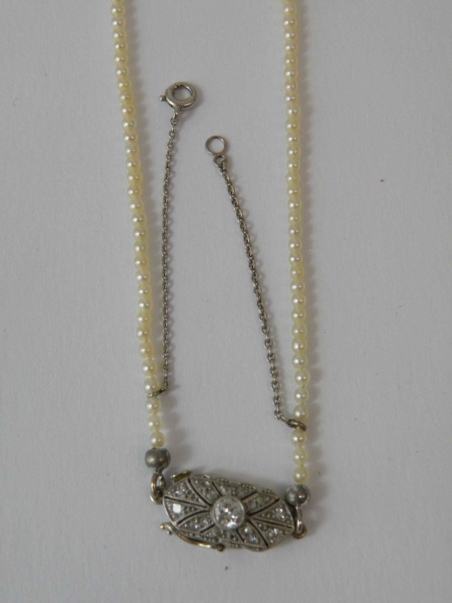 Perlenkette Art Déco, 18 ct. Weißgold-Verschluß  - Bild 2 aus 2