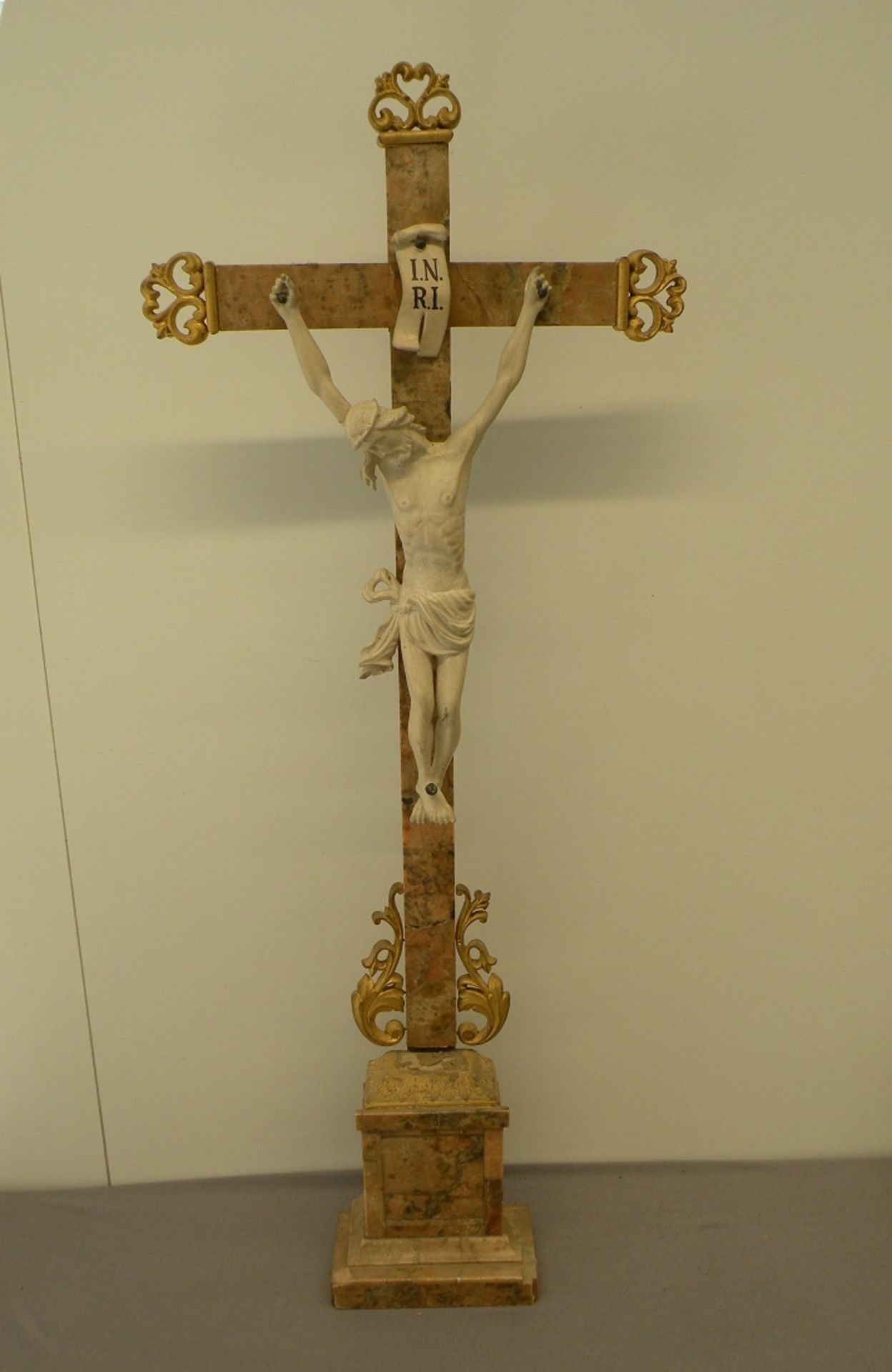 Barock-Kreuz Holz geschnitzt