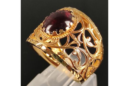 Ring, durchbrochen, violetter Cabochon Schmuckstein, Italien (AR= Arezzo), 585/14K Gelbgold, 5, - Bild 4 aus 5