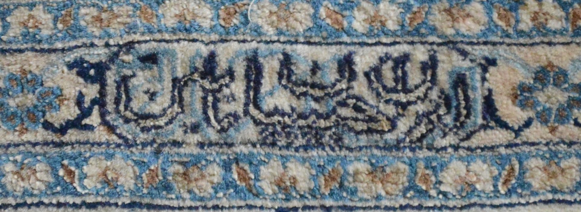 Nain, Persien, um 1970, Signatur, ca. 1/2 Millionen Knoten, 265x177cmNain, Persia, c. - Bild 3 aus 4