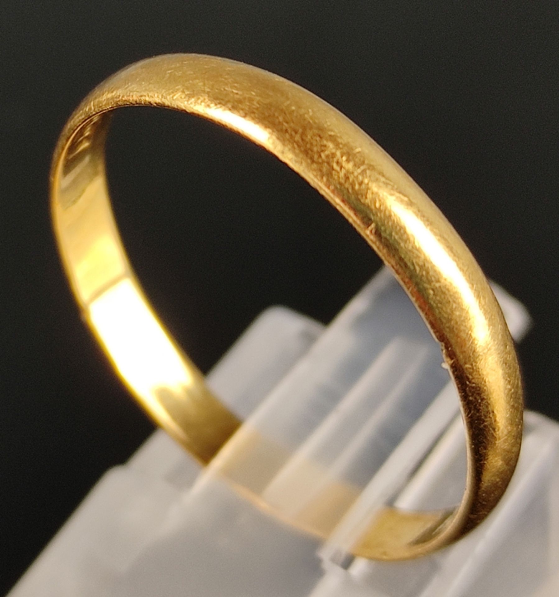 Ehering, 900/21,6K Gelbgold, 2,5g, Größe 62Wedding ring, 900/21.6K yellow gold, 2.5g, size 62 - Image 3 of 4