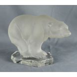 Eisbärfigur, auf Eisscholle stehend, Kristallglas, Goebel, 1978, 15,5x22x10cm, Nase minimal