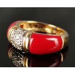 Ring, als Band, mittig kleine Diamanten und links und rechts daneben 585/14K, Goldschmiedemarke,