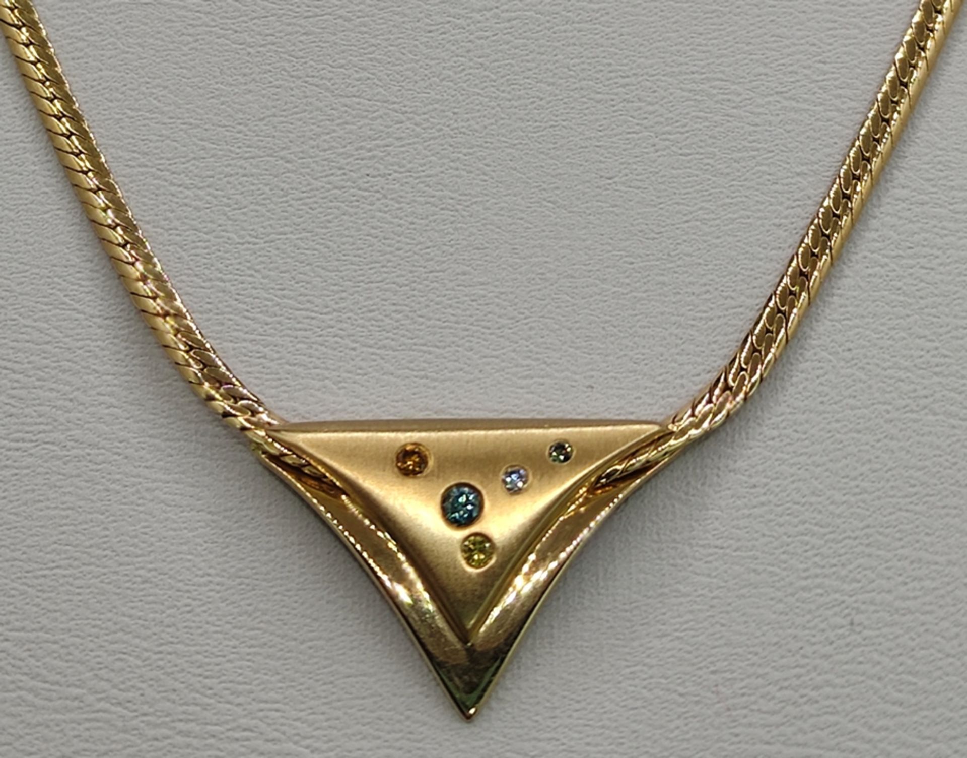 Kette, flach, mittig Dreieckselement mit kleinen Schmucksteinen, 585/14K Gelbgold, 8g, Länge