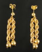Paar Ohrhänger, je zwei Kordeln mit Kugelabschlüssen, 333/8K Gelbgold, 4g, Länge 3,5cmPair of