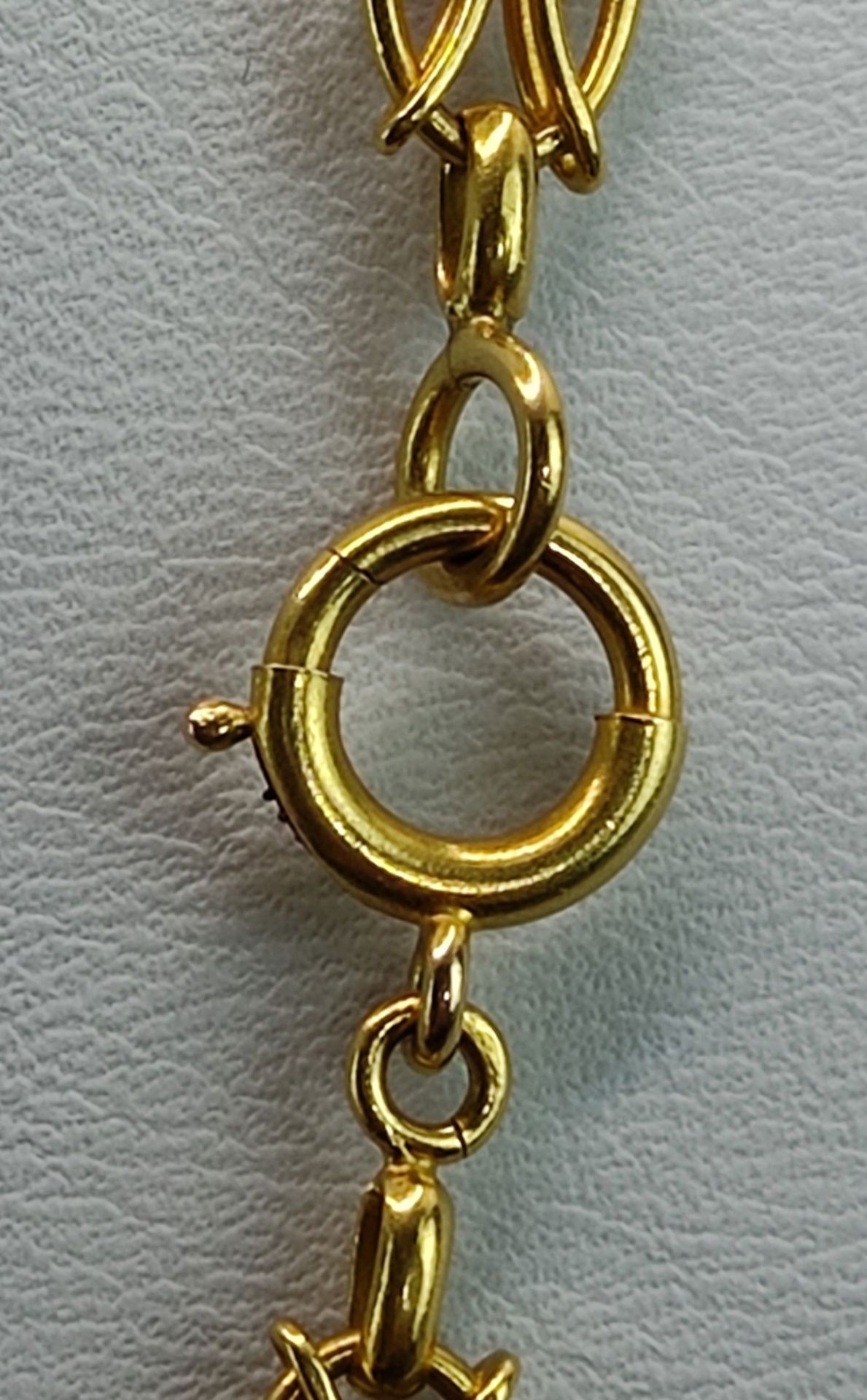 Kette, aufwendig gearbeitet mit Halbbögen und kleinen Kugeln, 750/18K Gelbgold (getestet), 24,5g, - Image 3 of 3