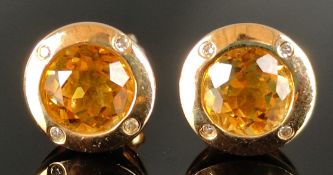 Paar Ohrstecker, runde Form, mittig Zitrine, darum kleine Brillanten, 585/14K Gelbgold, 3,2g,