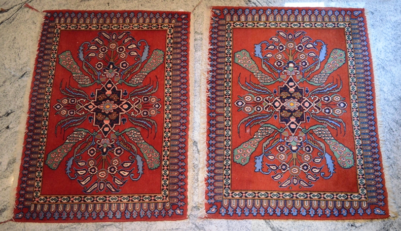 Paar Vorleger je ca. 101x74cmPair of rugs each approx 101x74cm