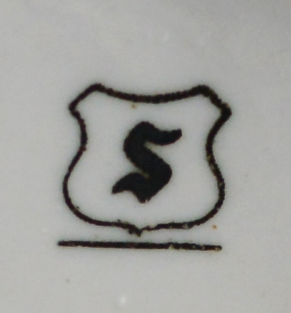 Sarotti-Werbefigur, ein Tablett mit Pralinen tragend, in orientalischem Gewand, polychrom - Image 4 of 4