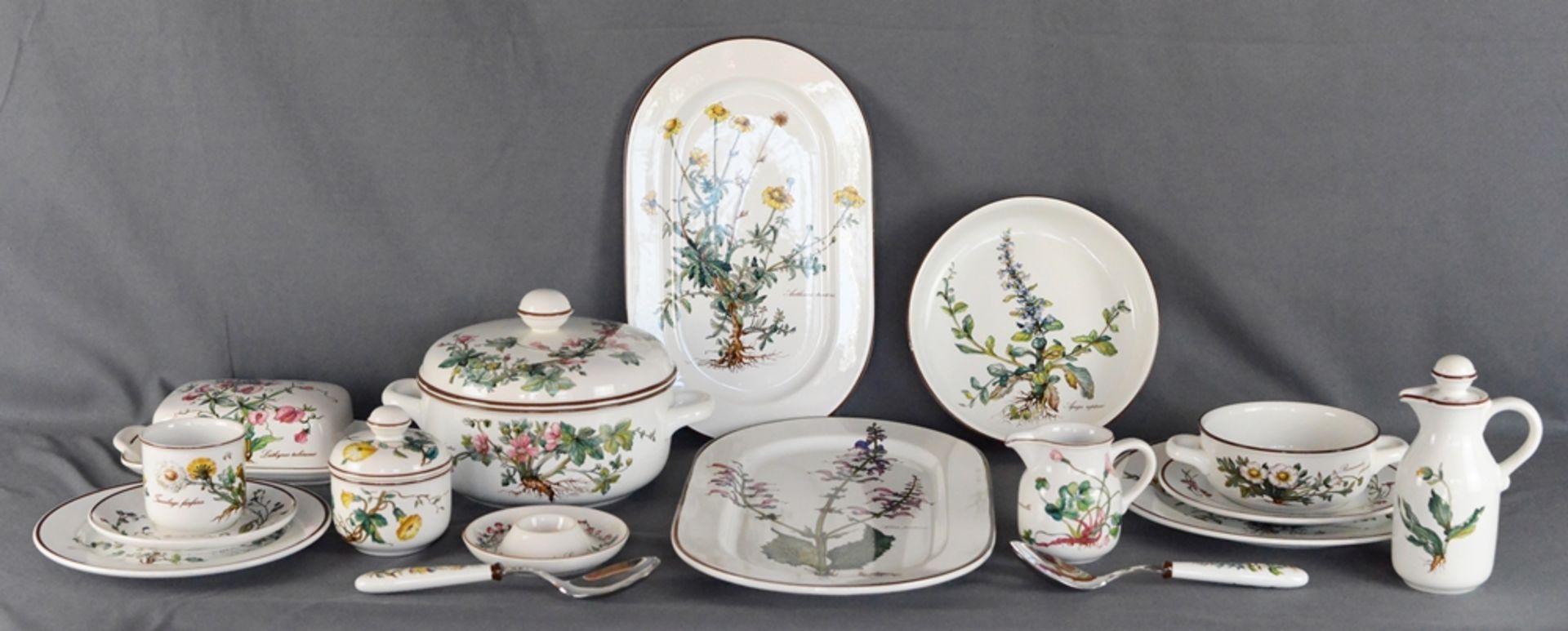 Villeroy und Boch Service, Design Botanica, bestehend aus 87 Teilen, 2 Teetassen, 8 Kaffeetassen (