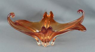 Schale, länglich, mit sich einrollenden Enden, oranges Glas, Murano Italien, 14x36x19cm