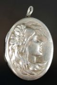 Medaillon-Brosche, mit Frauen-Kopf, Silber 925, 11g, Maße 3,5x2,8cm