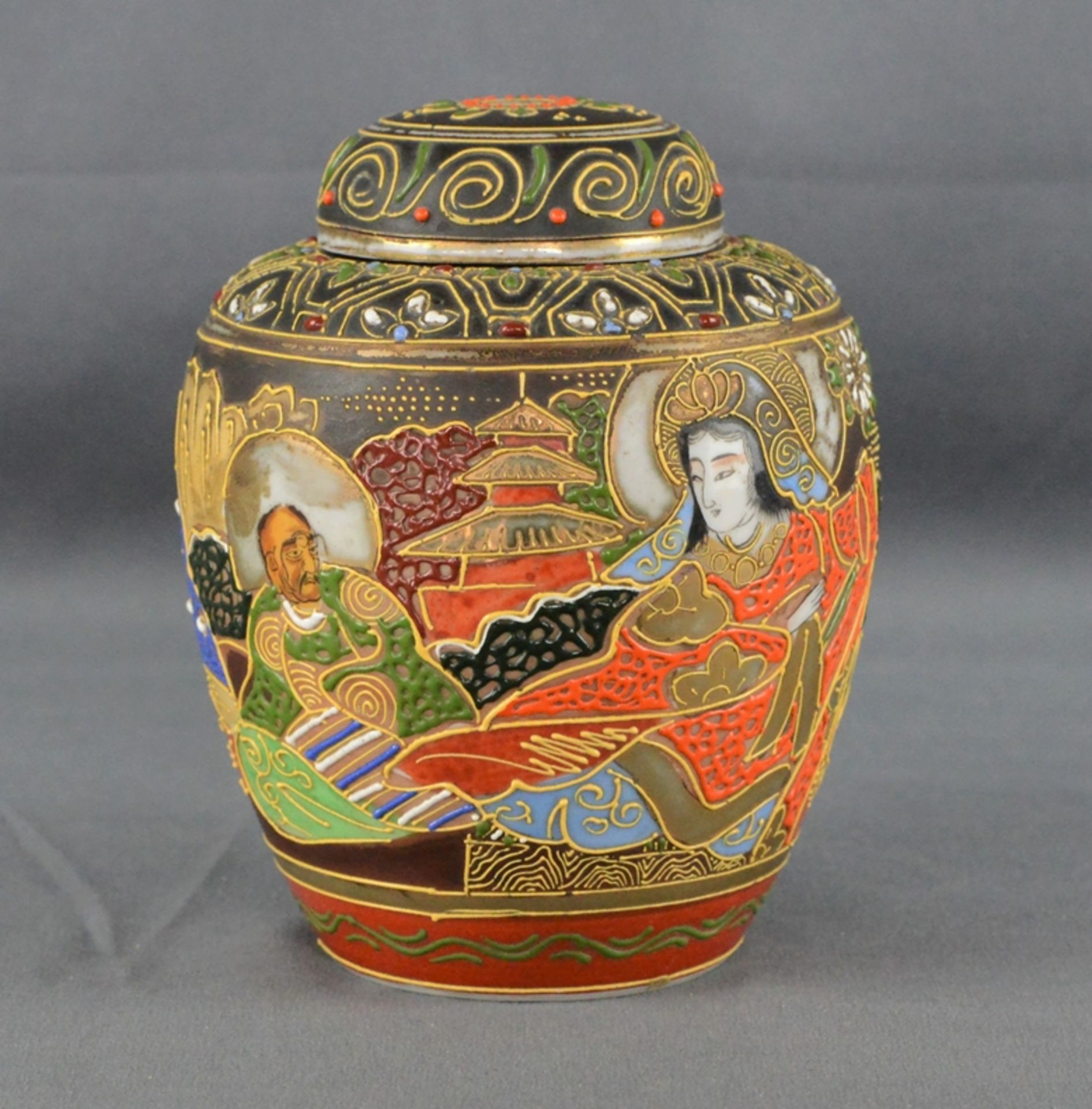 Tea caddy, richly decorated with figures, gilding, marked with Fuji and two ideographs, Japan, 20th