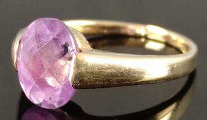 Ring mit facettiertem ovalem Amethyst, Gelbgold 585/14K, 3,1g, Größe 55