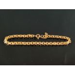 Armband, mit Federring-Verschluss, 750/18K Gelbgold (getestet) 11,1g, Länge 22cm, an einer Stelle v