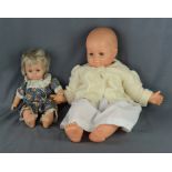 Zwei Puppen, eine Marke MMM (Martha Maar Mönchröden), mit Schlafaugen, Kopf und Glieder aus Kunstst