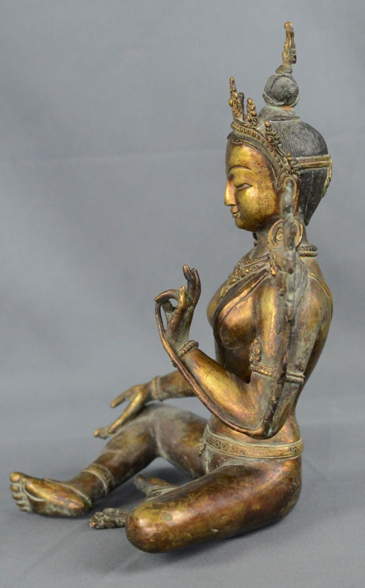 Goddess Parvati, sitting, bronze, India, 20th century, 26cx19x14,5m - Image 2 of 4