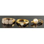 Schmuck-Lot, 3 Teile, bestehend aus einem Ring, Gelbgold 375/9K, mit kleinen Brillanten, gesamt 0,3
