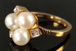 Ring with three pearls and three small diamonds, yellow gold 585/14K, 3,7g, size 51,5