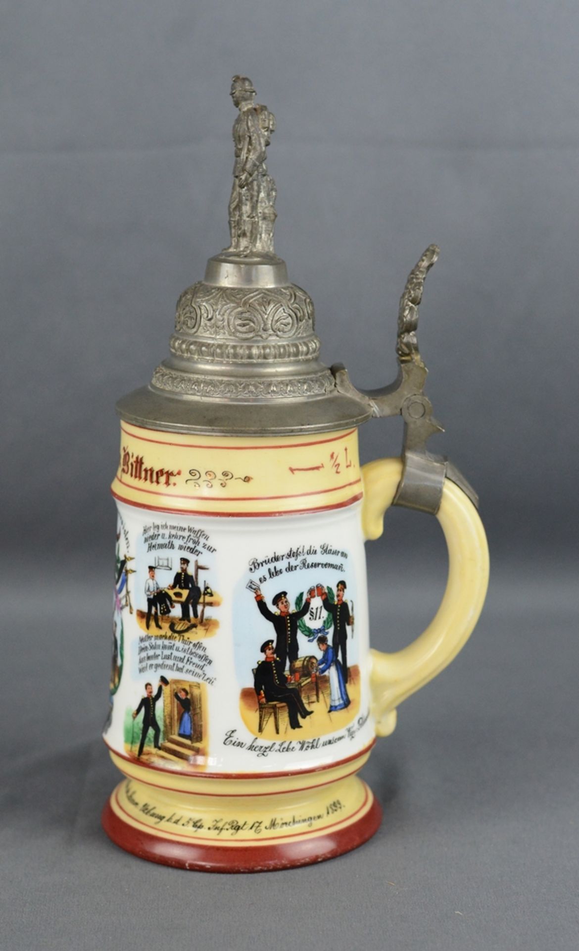 Reservist jug, porcelain, "Uebung b.d. 5. Cap. Inf. Rgt 17 Mörchingen 1899", with various polychrom - Image 3 of 4