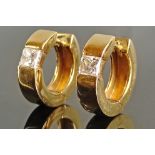 Exklusives Paar Diamant-Creolen, 585/14K Gelbgold, Gesamtgewicht 7,68g, mit je einem Diamanten im P