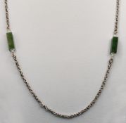 Jade-Silberkette, Charleston-Kette aus Zopfkettenstücken im Wechsel mit polierten, natürlichen Jade