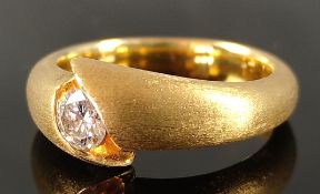 Modern diamond ring, 750/18K yellow gold matte finish, diamond approx. 0.35ct, Kempter Freiburg, 10