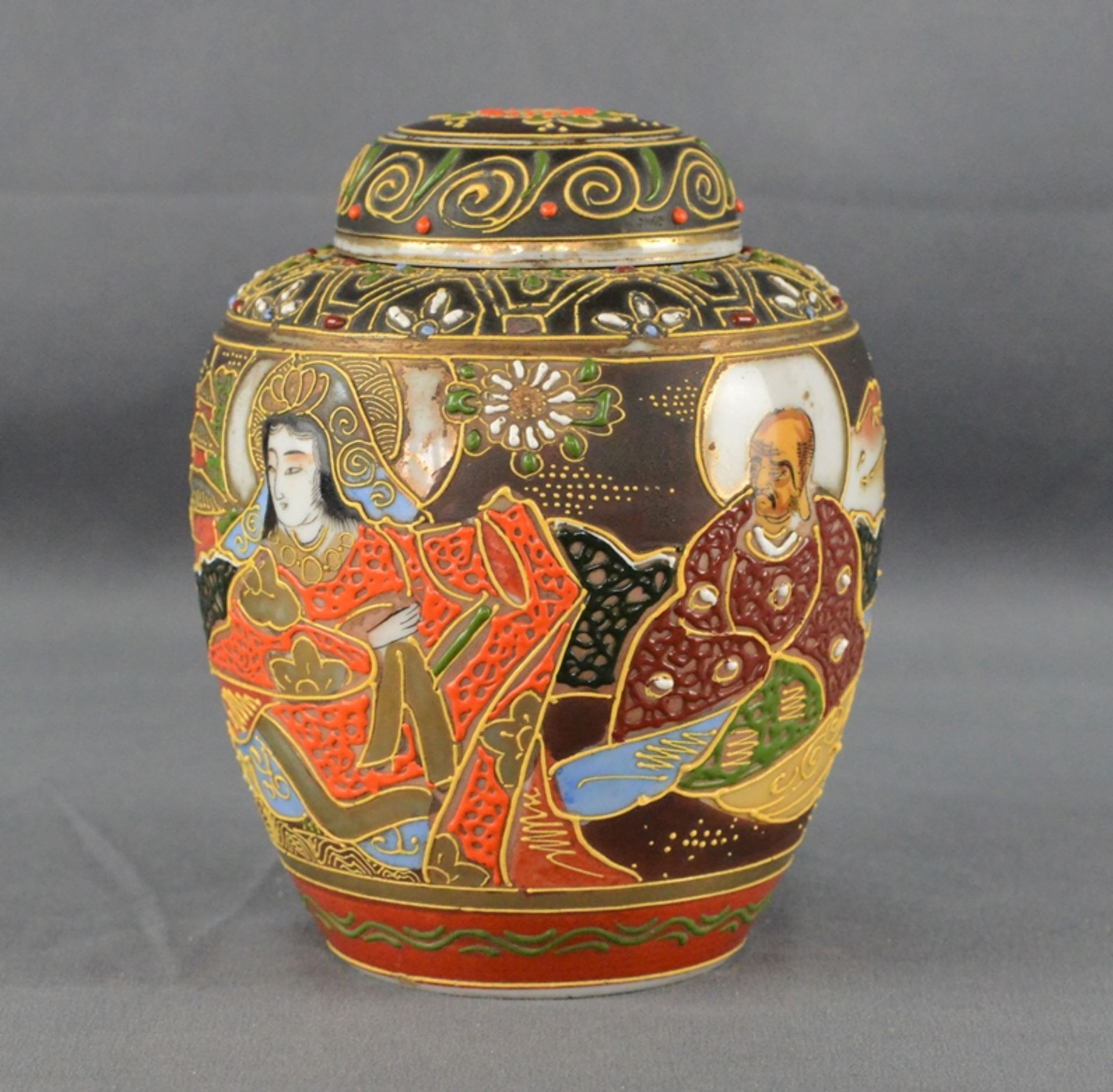 Teedose, reich verziert mit Figuren, Vergoldung, gemarkt mit Fuji und zwei Schriftzeichen, Japan, 2 - Bild 2 aus 5