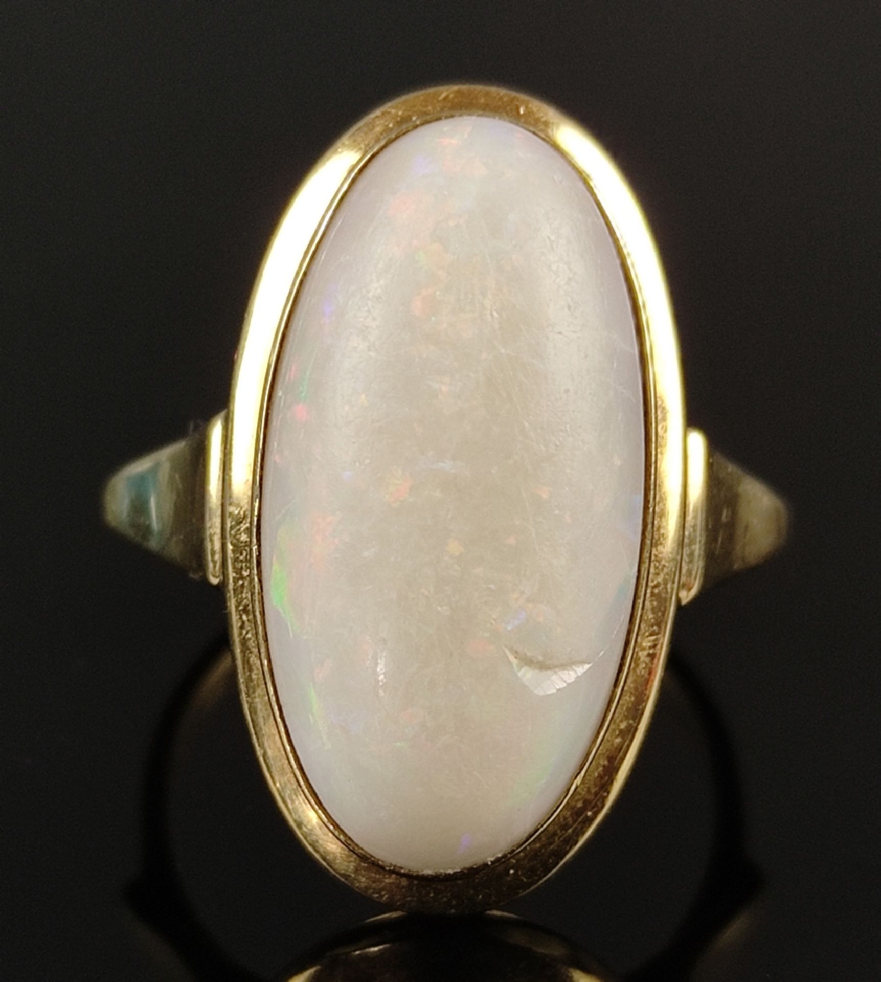 Opal-Ring, großer ovaler Opal 19,9x9,9mm, (kleiner Chip), eingefasst in 585/14K Gelbgold, Gesamtgew - Bild 2 aus 4