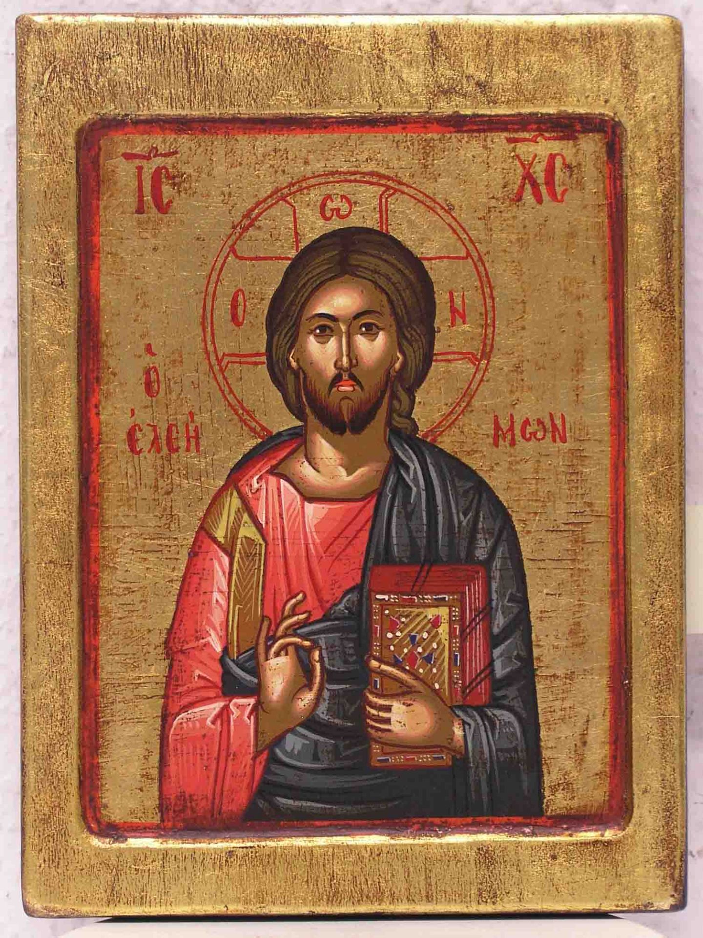"Christus Pantokrator, segnend". Neuzeitliche Ikone im byzantinischen Stil. 25 x 18cm.