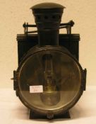 Eisenbahner-Lampe um 1939. Mit Petroleum-Brenner. Höhe: 35cm.