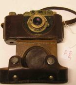 Fotokamera "Leica". Russische Kopie. Messinggehäuse. Funktion nicht geprüft.