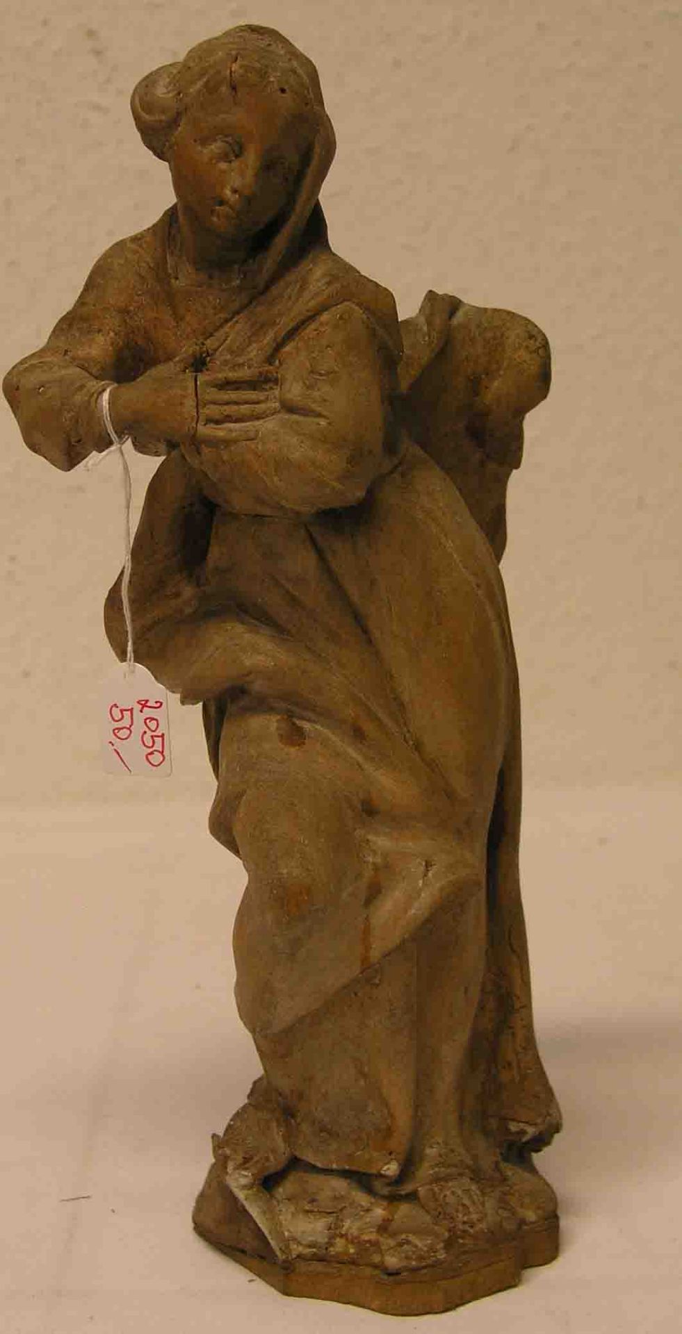 "Madonna". 18. Jh., Holz geschnitzt, Höhe: 31cm. Restaurierungsbedürftig.