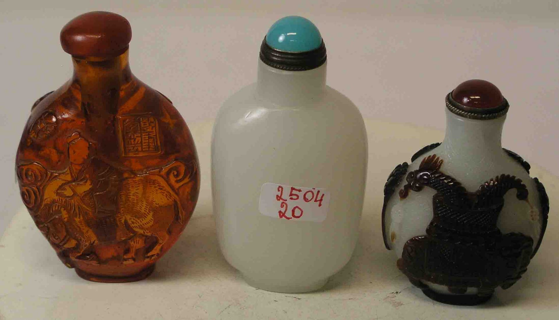 Drei Snuffbottles. China. 6 bis 7,5cm.