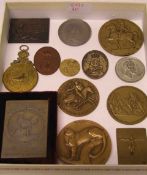 Posten von 13 Medaillen. 19./20. Jh., dabei: Exposition Universelle, Bruxelles, 1910","Kynologen