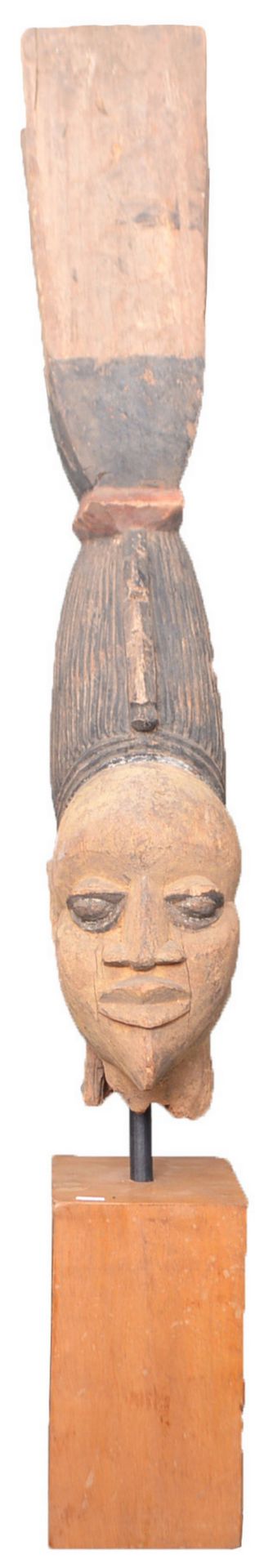Kopf einer Orisha-Skulptur