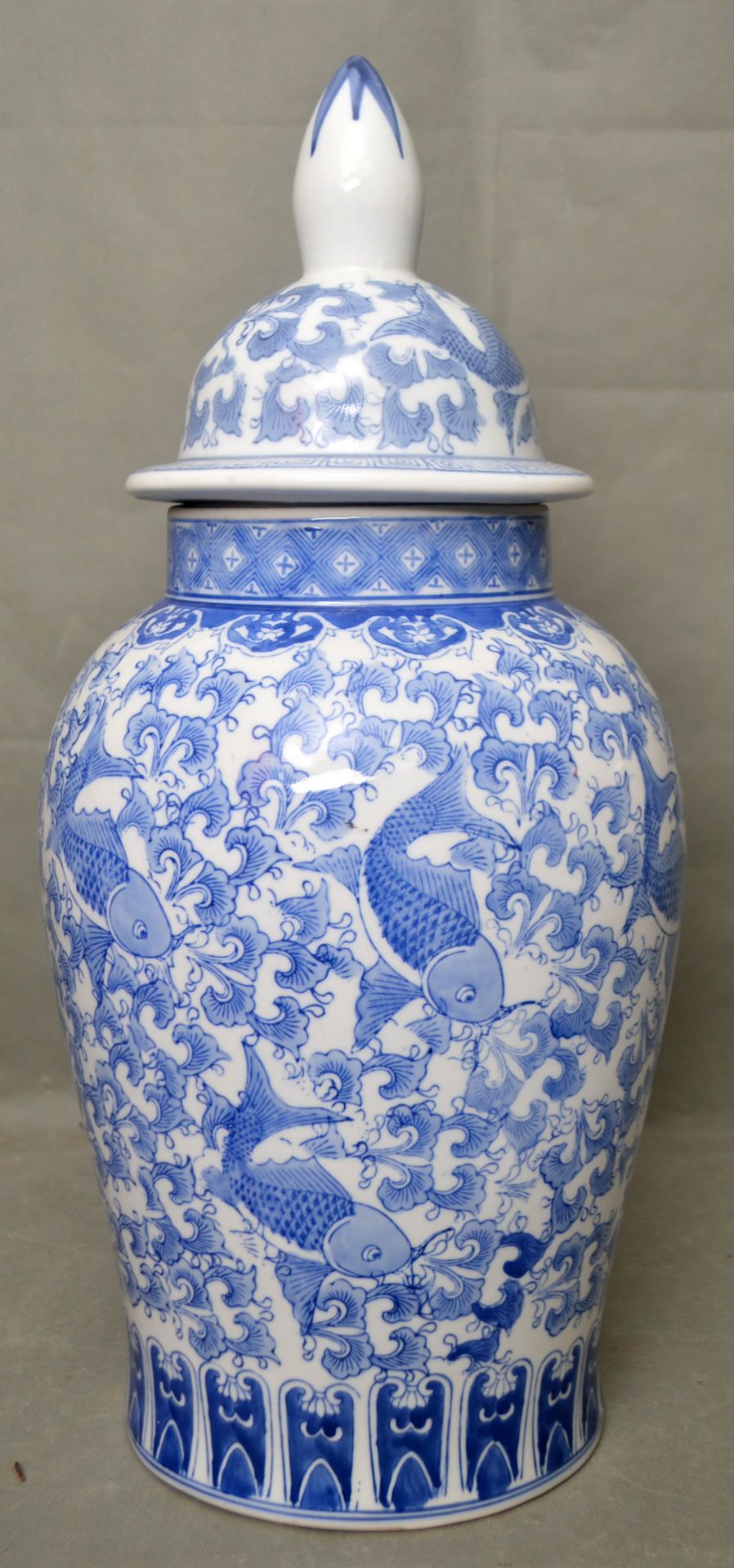 Asiatische Deckelvase