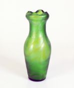 Jugendstil-Vase (um 1900) Grünglas mit