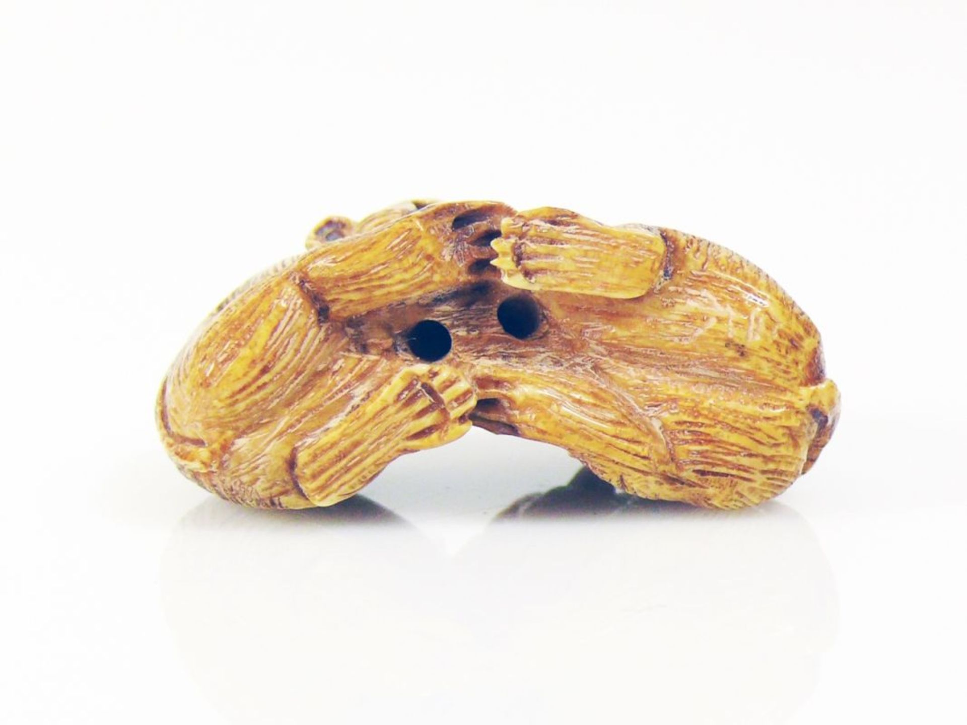 Netsuke (Japan) "2 Affen"; sitzend, - Bild 2 aus 5