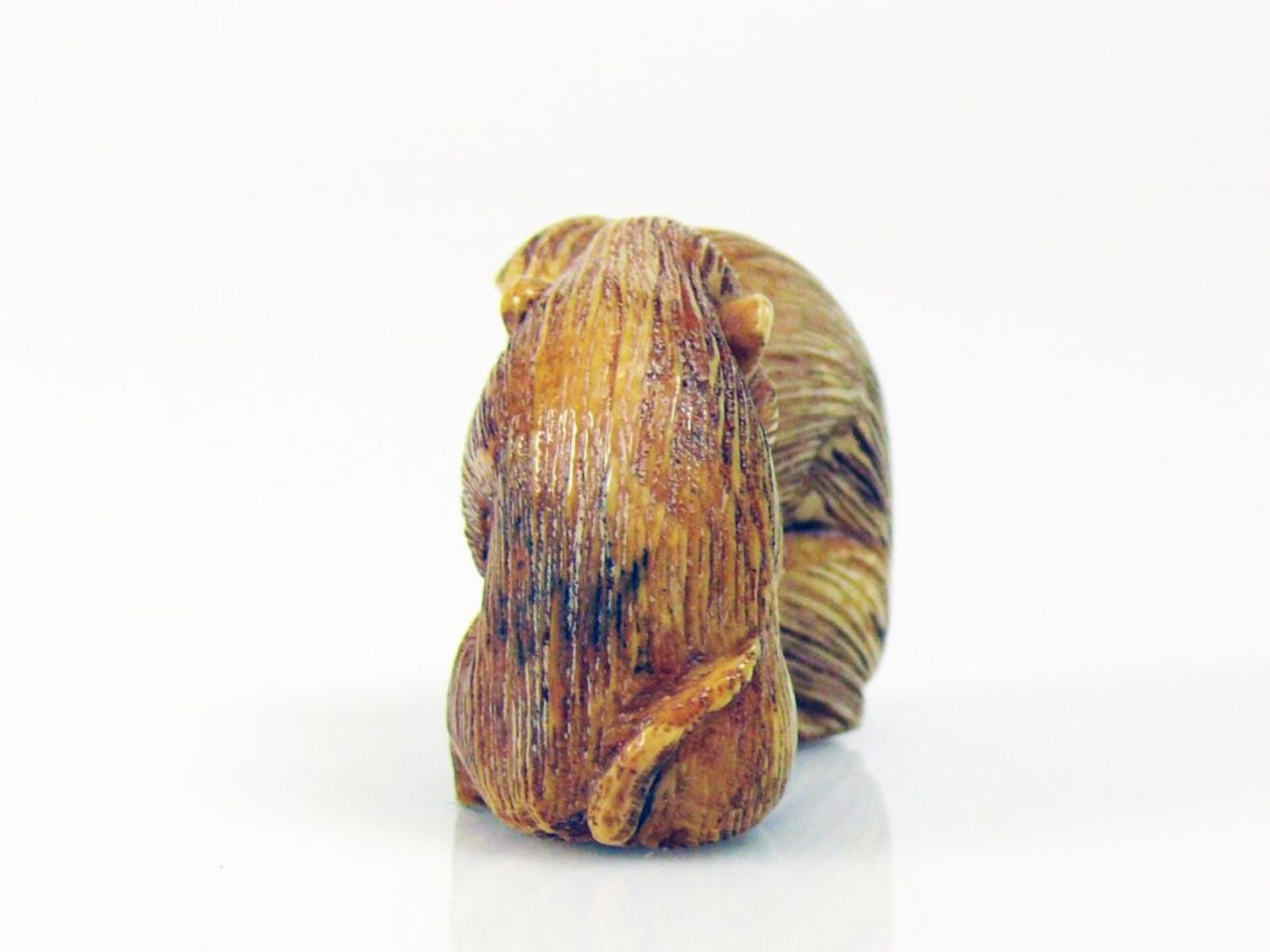 Netsuke (Japan) "2 Affen"; sitzend, - Bild 3 aus 5