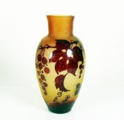 Jugendstil-Vase in der Art Gallé;