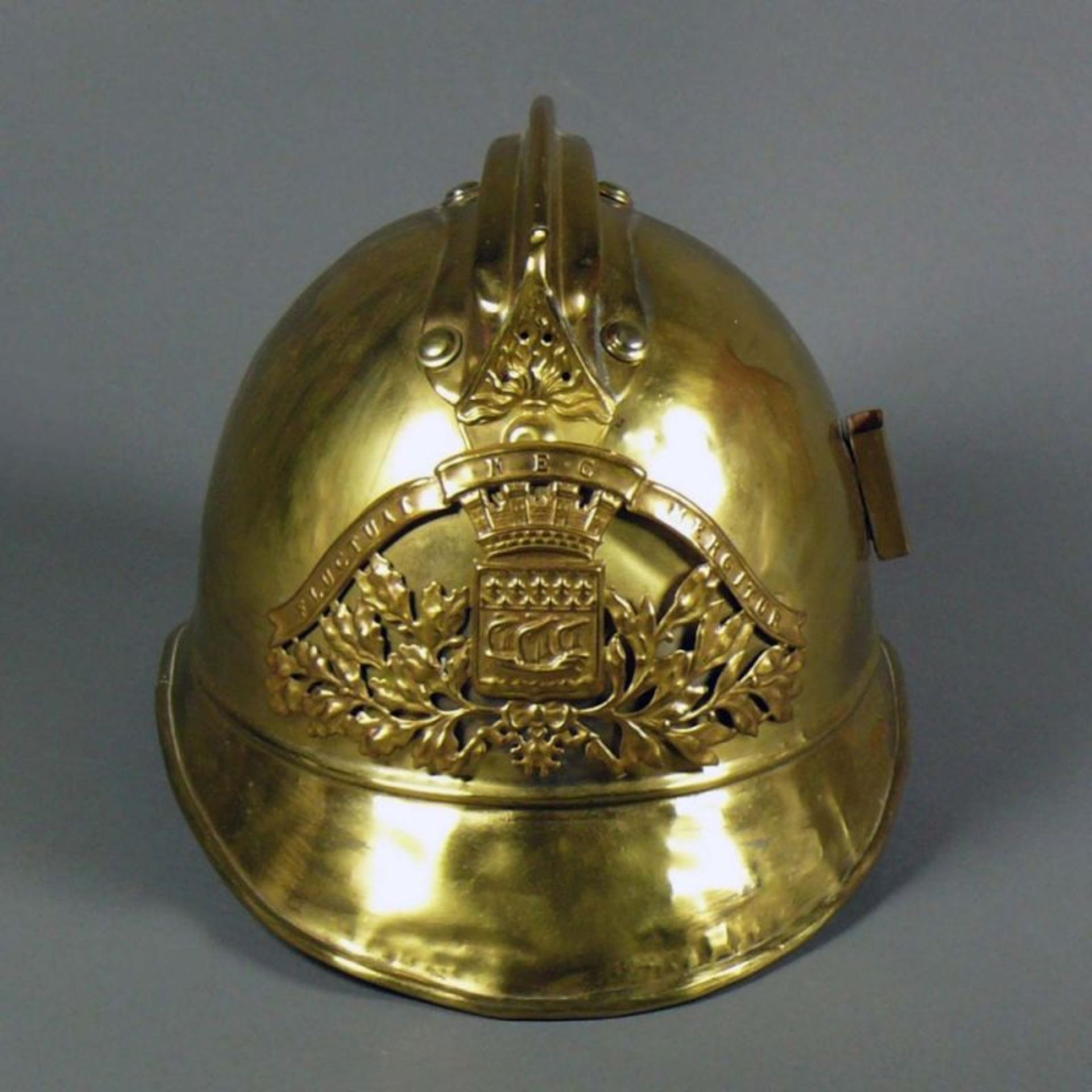 Feuerwehrhelm (Paris, um 1900)