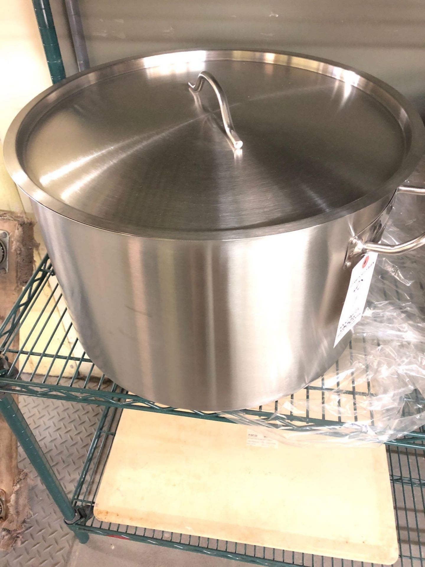 44 L stainless steel stockpot with cover