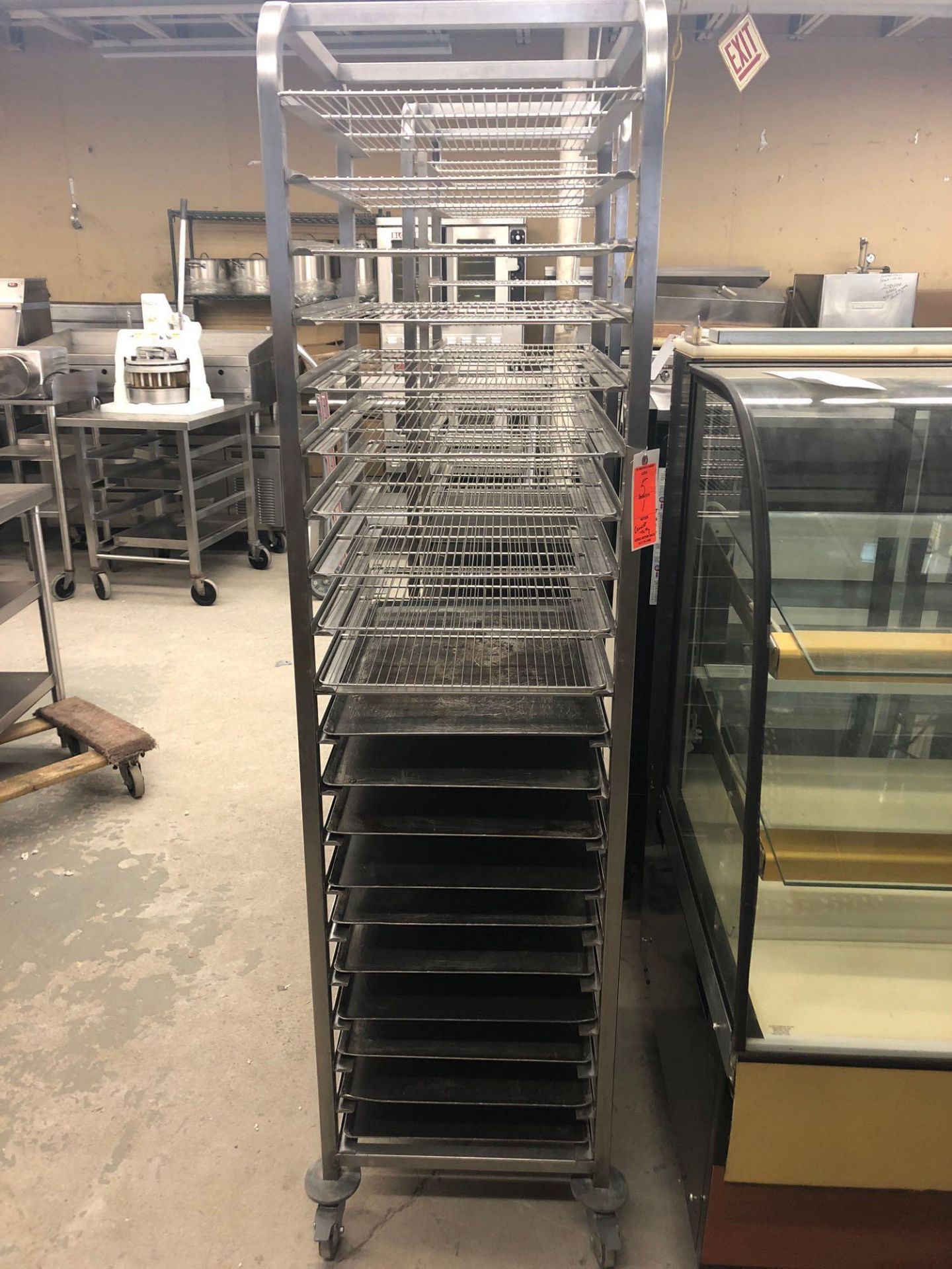 Stainless steel cookie rack with racks and trays