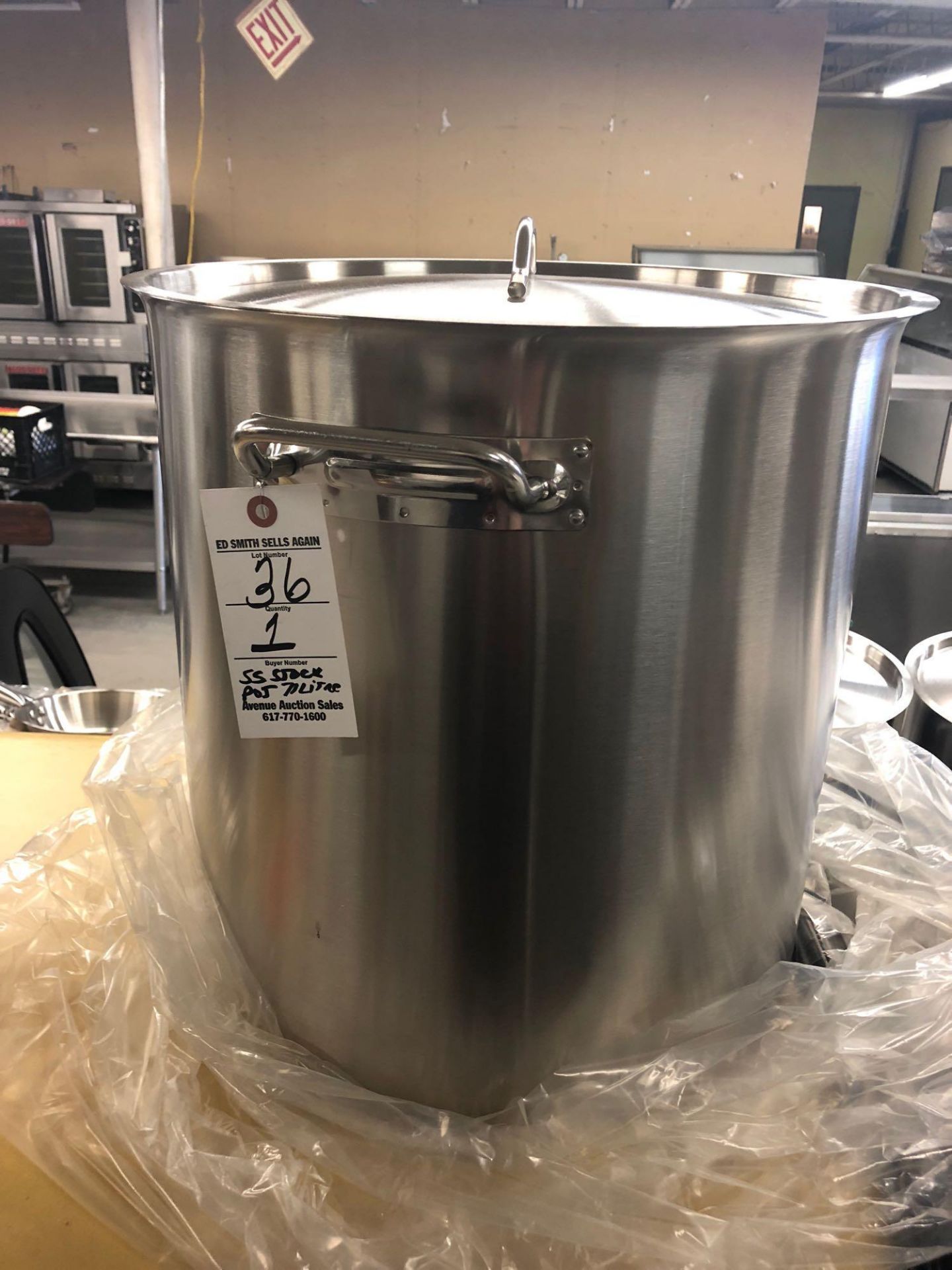 71 L stainless steel stockpot with cover