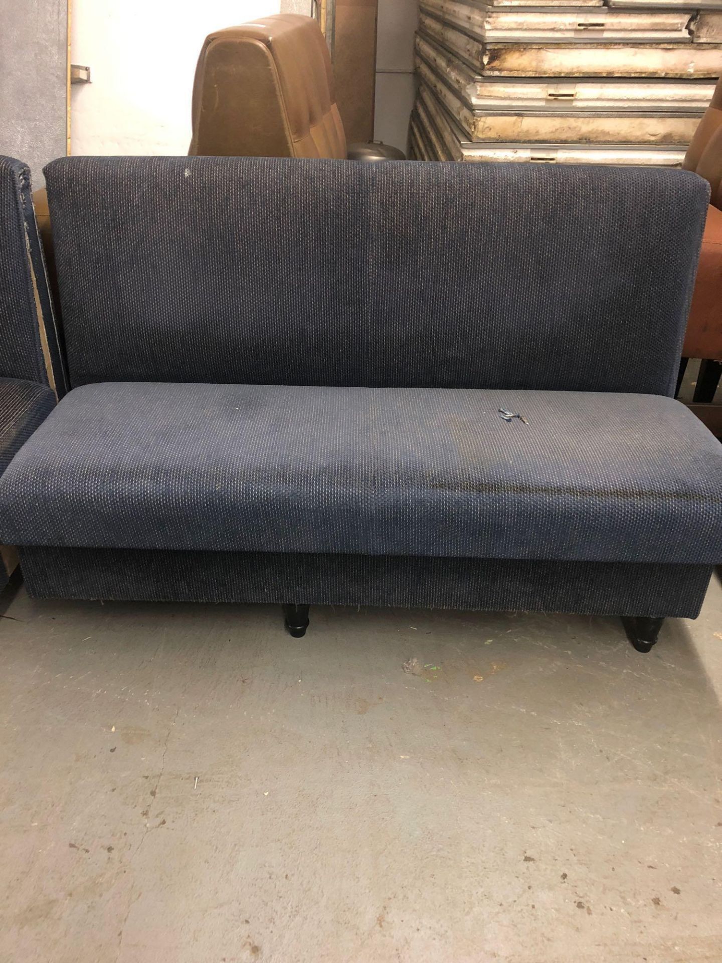 Lot Blue fabric wall bench - Bild 2 aus 3