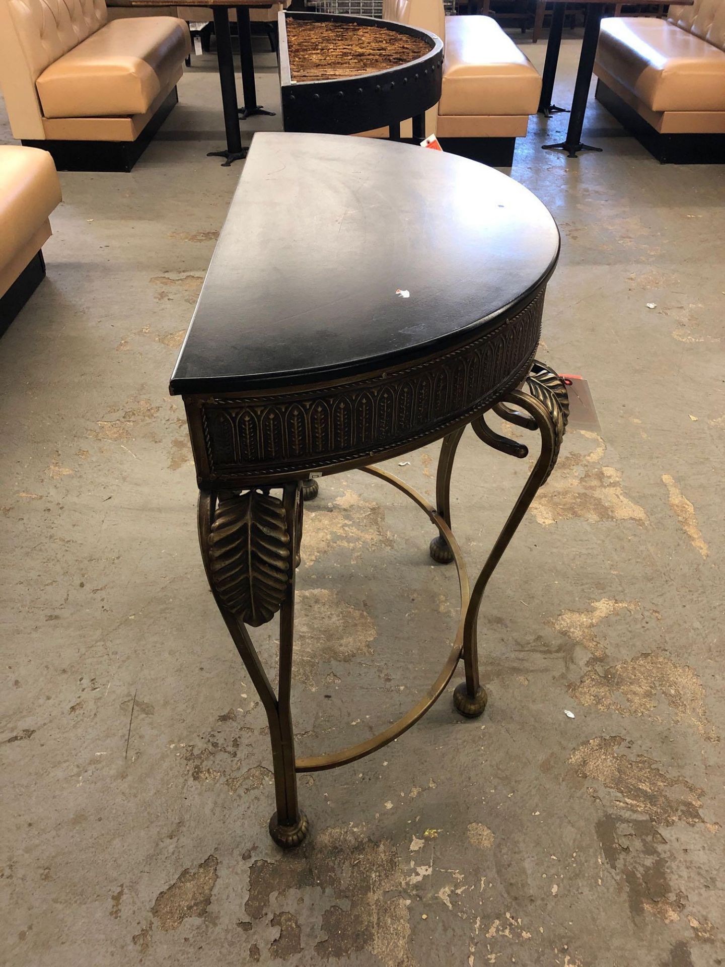 Wood top end table with iron frame - Bild 2 aus 2